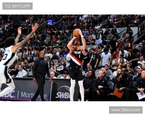 热火险胜开拓者 约维奇砍29分 阿夫迪亚贡献33分11篮板